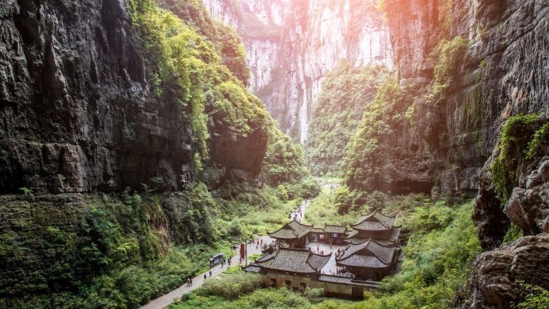 重慶周邊四大必遊景點全攻略|武隆、彭水、龔灘、大足行程推薦與包車指南