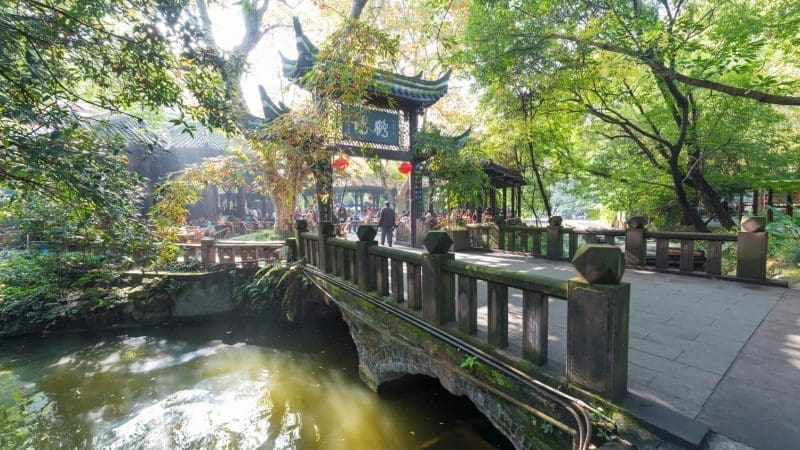成都文化與夜景包車一日遊 | 武侯祠+人民公園+鶴鳴茶社+SKP生機之塔
