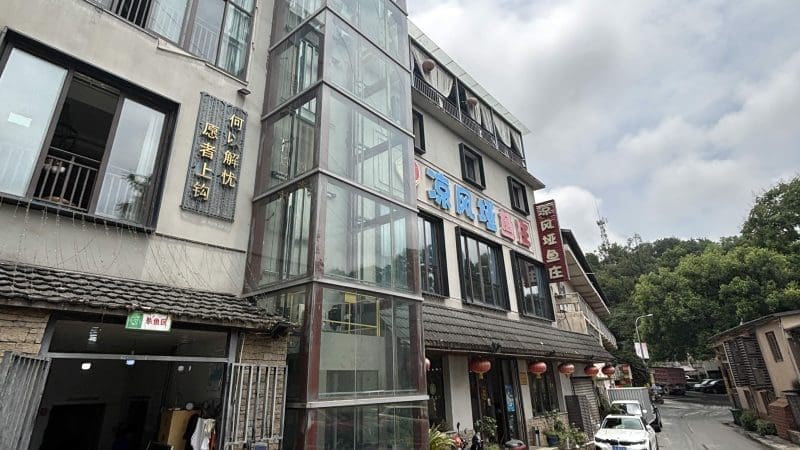 【重慶北碚美食推薦】跟著在地人吃三溪口豆腐魚!包車打卡涼風垻豆腐魚館,麻辣鮮香讓人一口上癮