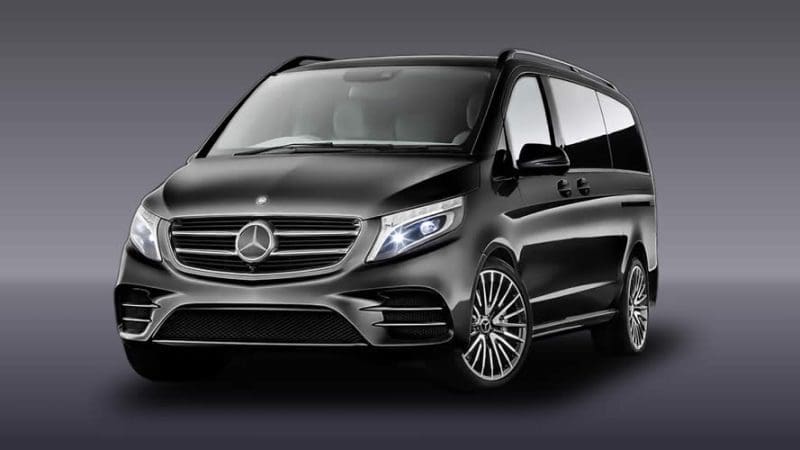 賓士九座新威霆商務車，考慮行李及舒適度，建議6人包車