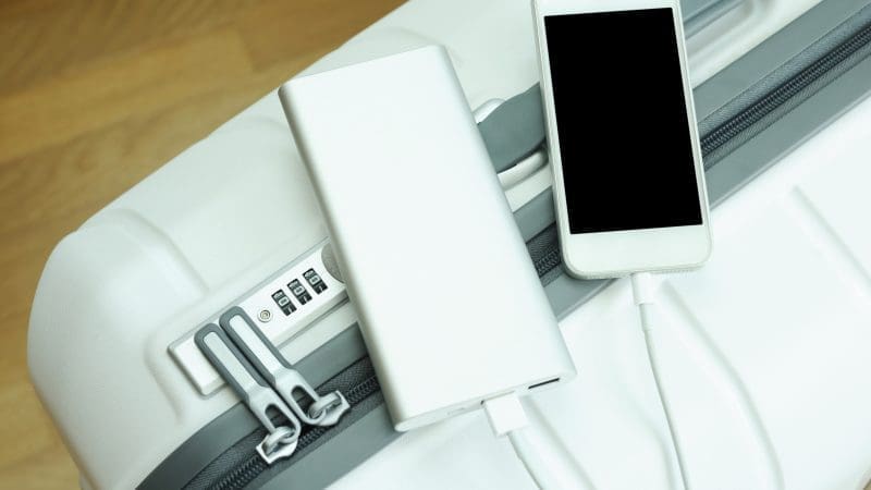 從台灣往返中國大陸，隨身攜帶的行動電源會檢查 3C 認證標誌嗎？