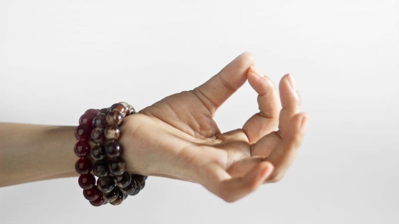 峨眉山金頂祈福手串指南|佩戴講究與保養全攻略
