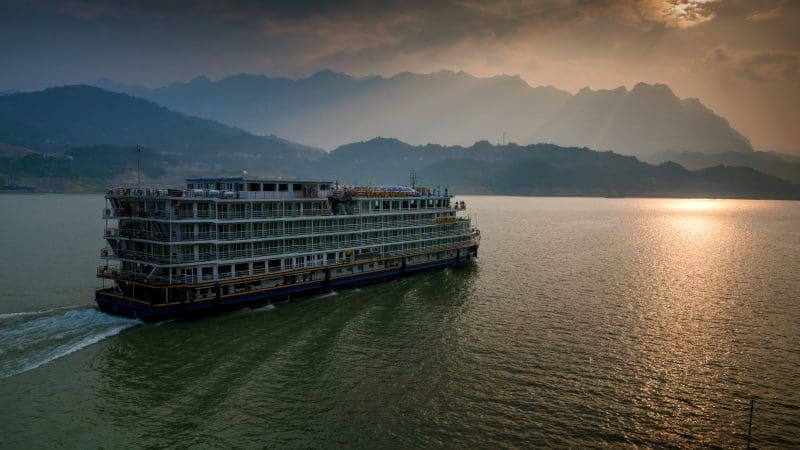 長江三峽郵輪全攻略｜2026 運營季、上水下水航線介紹、選船要點完整整理