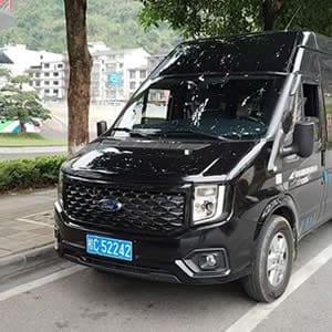 9座與13座商務車
